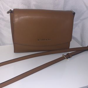 Michael Kors Ellis Medium Flap Messenger Crossbody